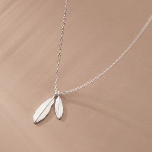 Leaf Minimalist Necklace